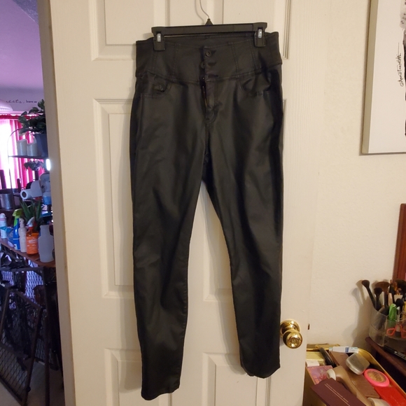 Jeans - Picture 1 of 2